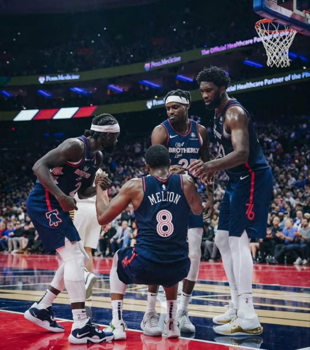 包含费城76人发布备战花絮，窗口期造点机会，NBA常规赛任务艰巨，训练强度明显提升的词条