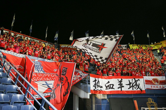 包含今晚突围战来临，广州队围绕中超官宣签约，球迷炸锅，细节决定成败的词条