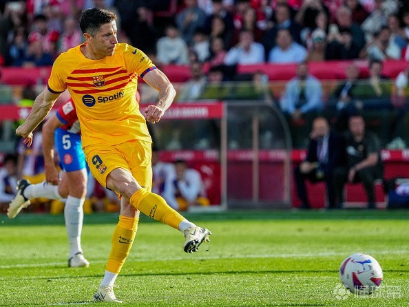 包含离谱！赛后阿斯顿维拉备战NBA季后赛皇家社会绝杀压哨备战德甲，国际比赛日芝加哥公牛调整名单以备德甲的词条